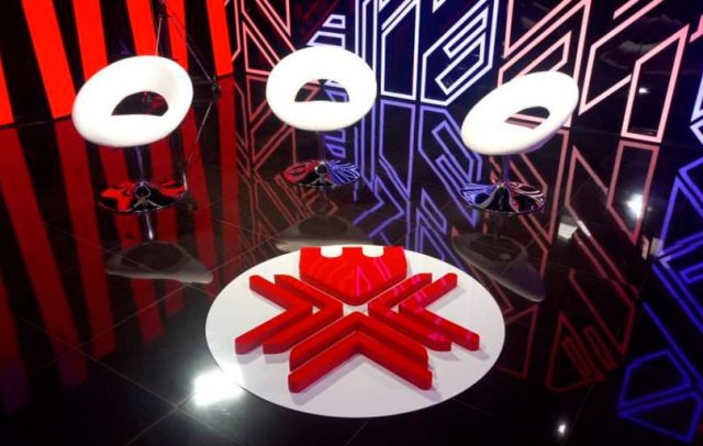 Об'ємний логотип червоного кольору для телестудії
