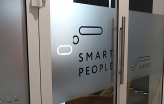 Матовая наклейка для Smart People