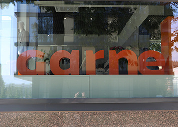 Объемные буквы с алюминиевым бортом и композитным лицом для магазина одежды "Garne"