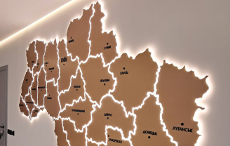 Карта України в офісі