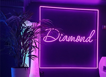 LED неон для студии танцев Diamond
