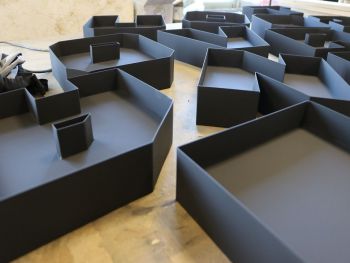 Металеві букви у стилі лофт