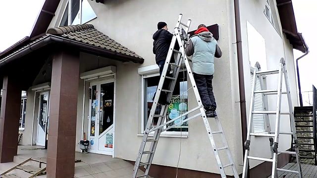 Монтаж бегущей строки